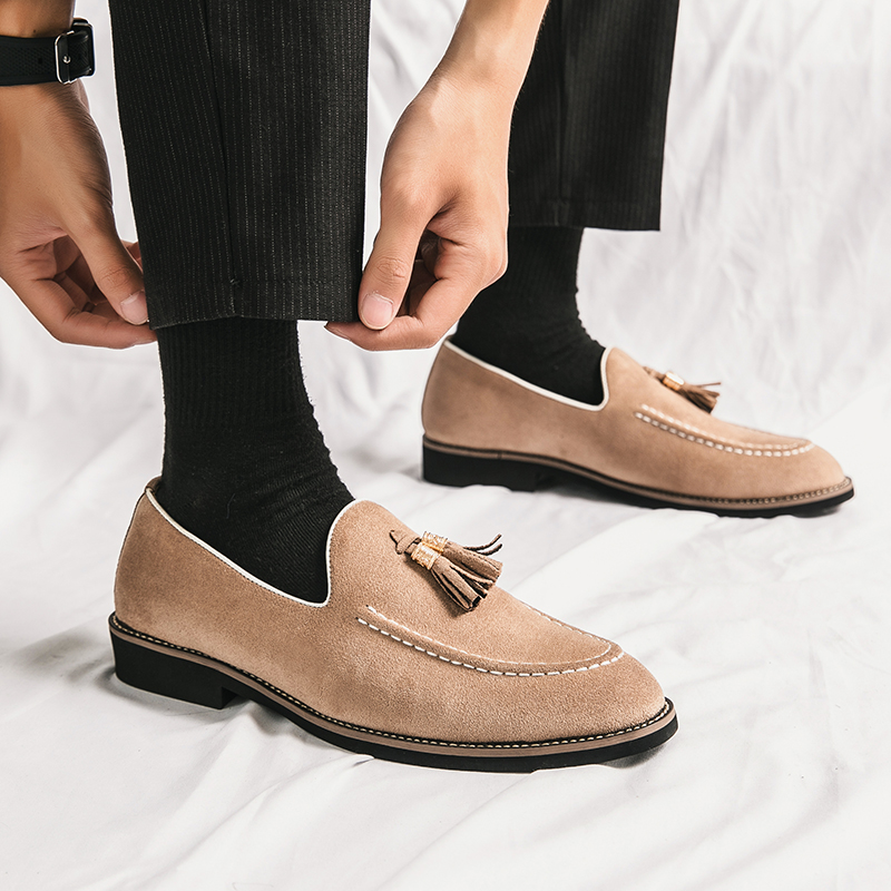 イタリアブランド牛革スエードポインテッドトゥ革靴高品質メンズ - Men Shoes Louboutin のレビューと価格