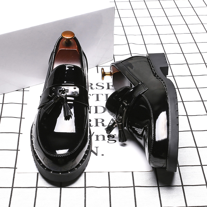 イタリアの高級ブランドローファー男性靴タッセル男性デザイナー - Men Shoes Louboutin のレビューと価格