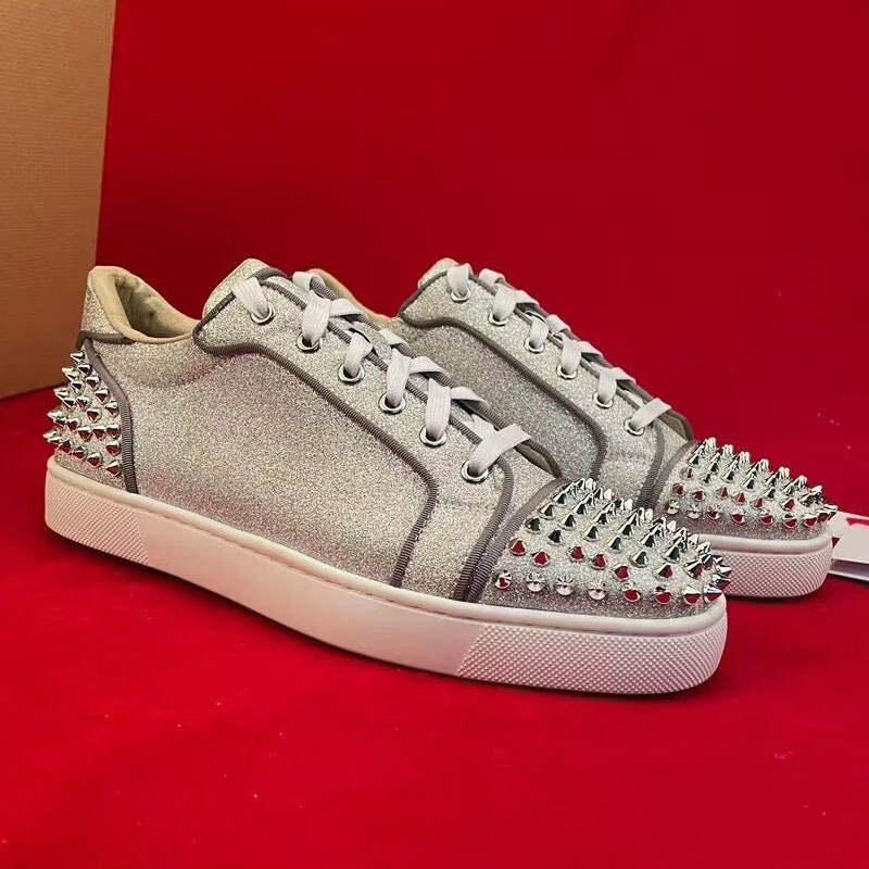 男性高級ファッションリベット靴レースアップオリジナルレザーオ - Men Shoes Louboutin のレビューと価格